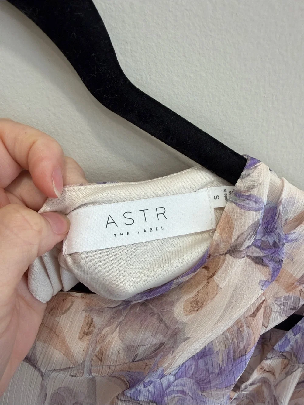 Astr Lavender Floral Puff-Sleeve Cropped Blouse